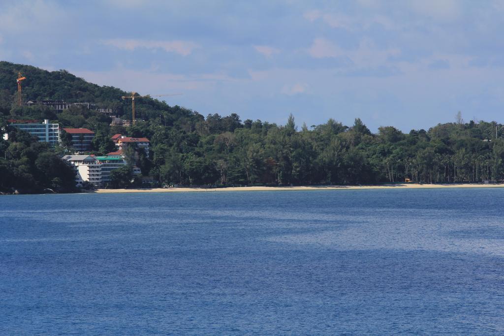 三庄海滩度假村 Patong 外观 照片
