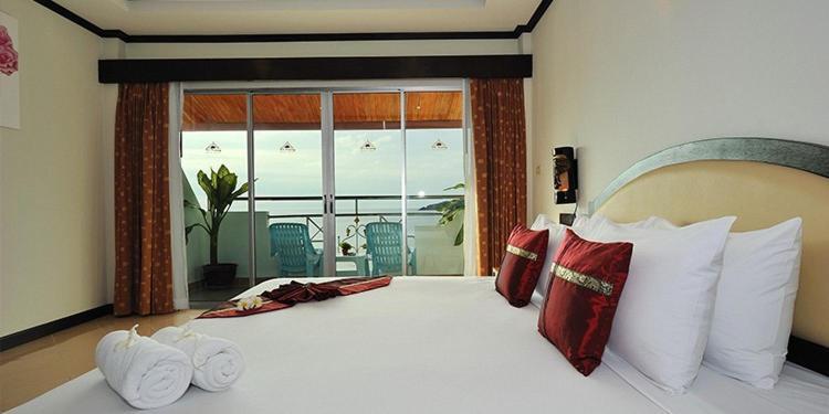 三庄海滩度假村 Patong 外观 照片